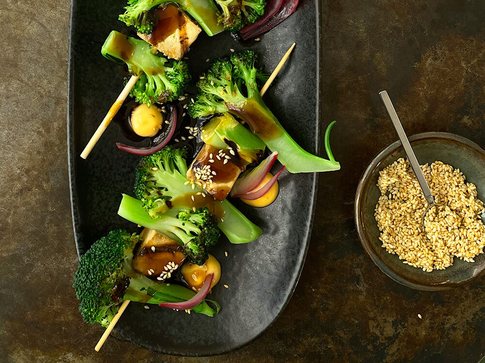 Rezept: Brokkoli-Tofu-Spieße mit Teriyakisauce